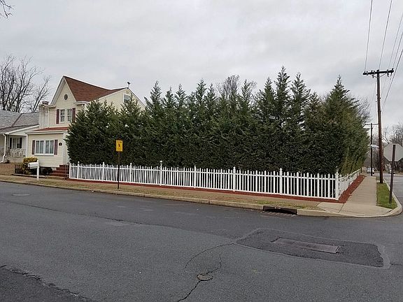 2nd image of 434 Berg Ave