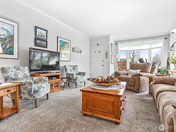 5th image of 108 Fairside Drive #1