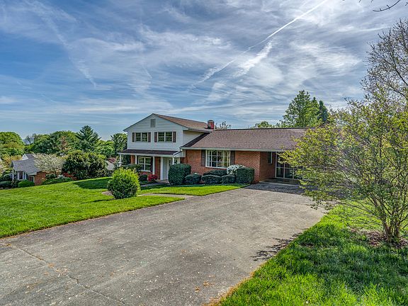 2nd image of 3108 Merino Dr