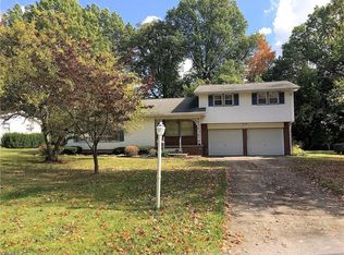3429 Black Oak Ln, Youngstown, OH