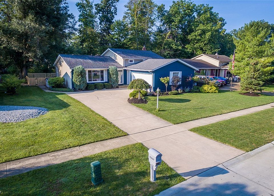 1st image of 20297 Arlington Dr