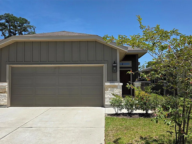 25528 Starling Ln — Photo 1