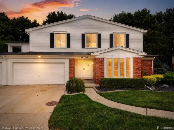 32754 Barclay Sq #20, Warren, MI 48093