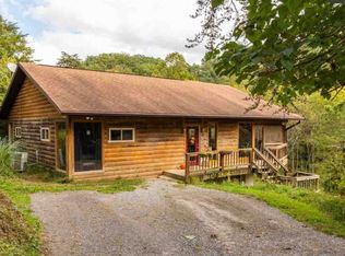 604 Christians Creek Rd, Staunton, VA 24401
