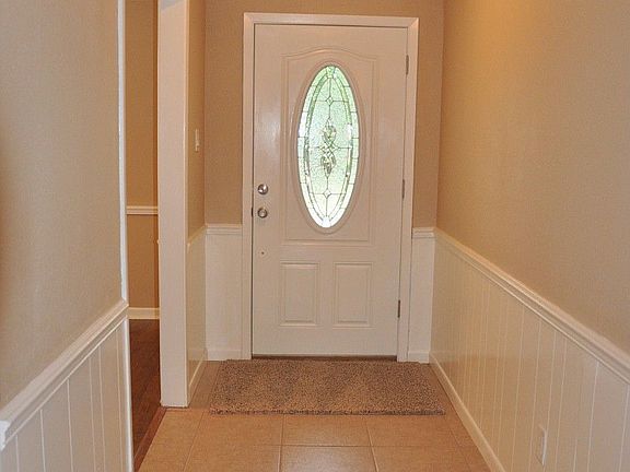 2nd image of 820 Pam Dr