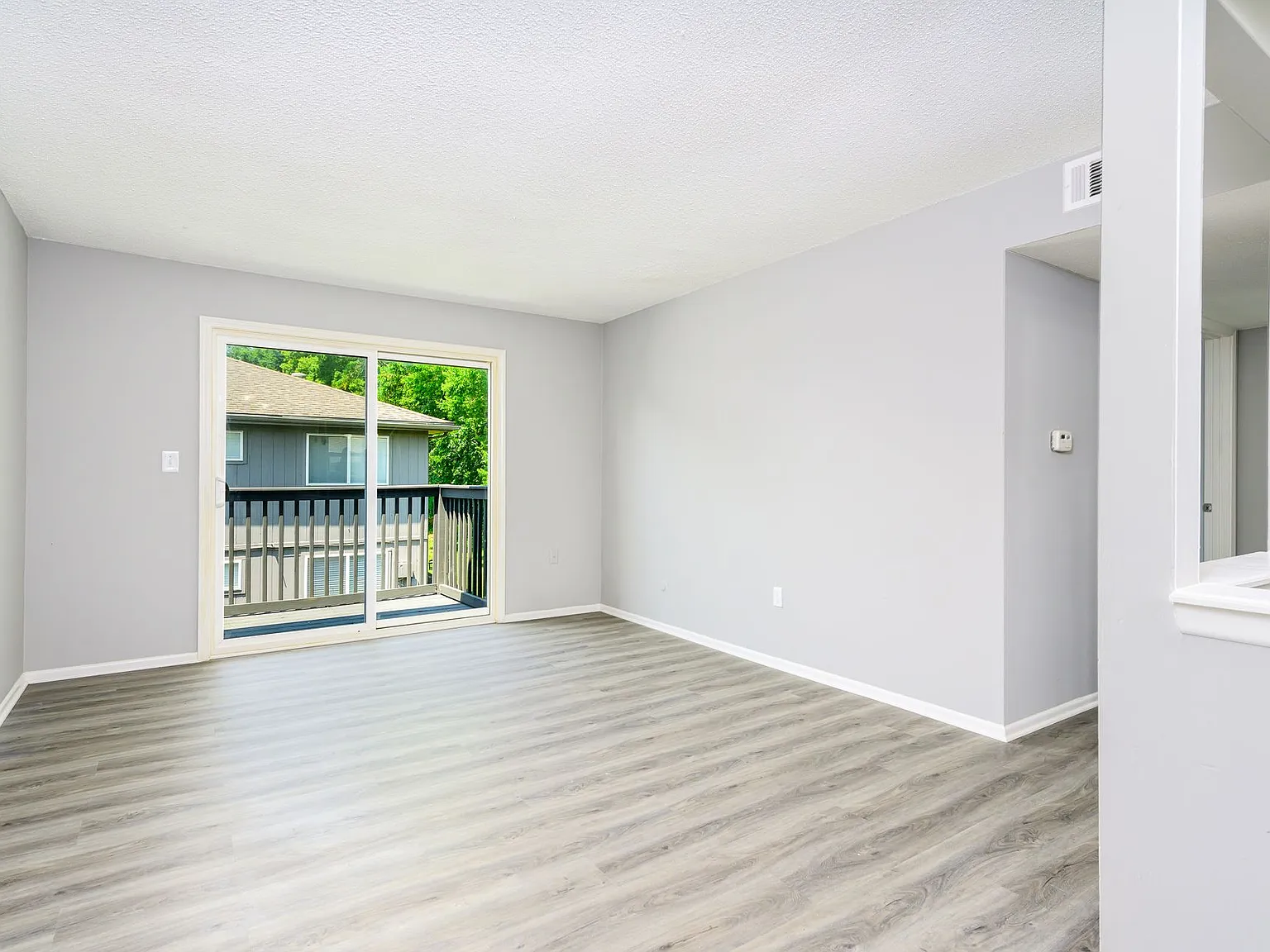 Parkville Place Apartments — Photo 1