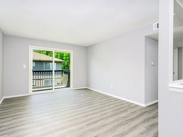 Parkville Place Apartments — Photo 1