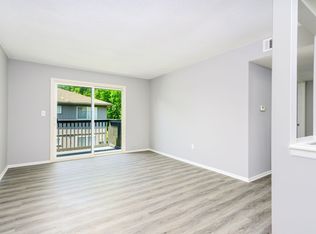 Parkville Place Apartments, Kansas City, MO 64152