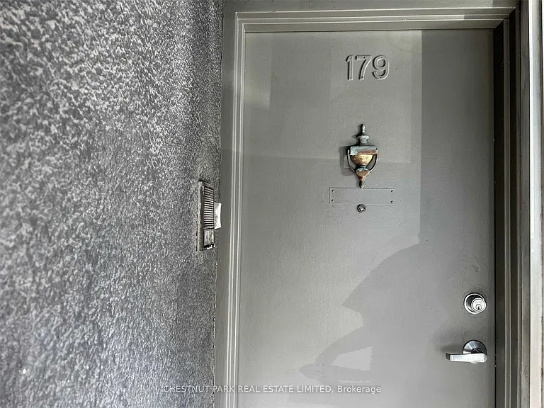 179 Avenue Rd #2 — Photo 1
