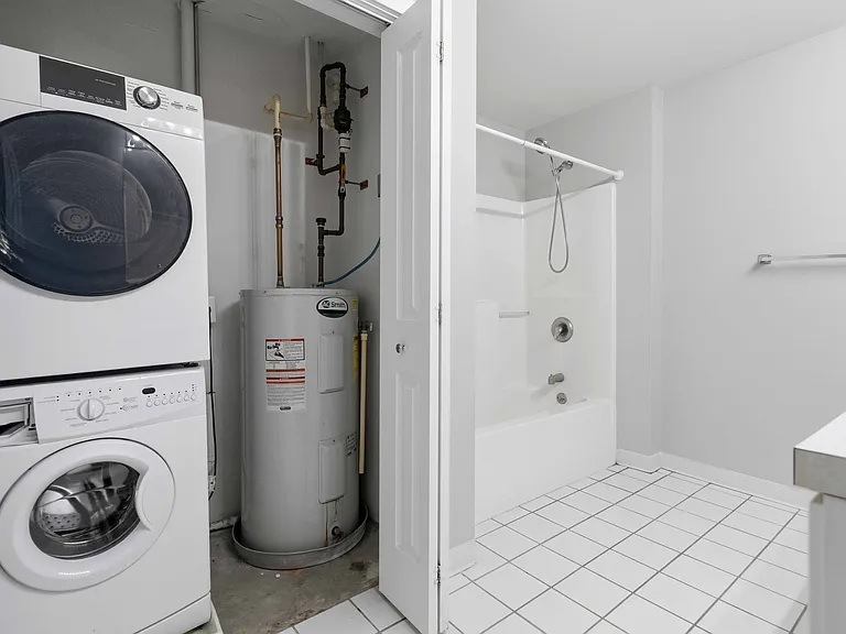 30 Franklin St #116 — Photo 4