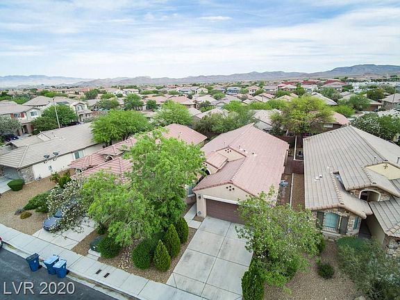 3rd image of 8397 Carbon Heights Ct