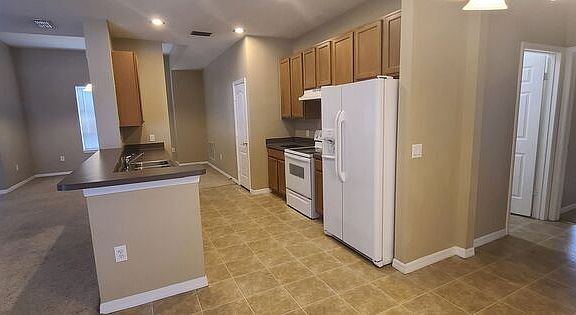 5th image of 3817 Swallowtail Ln