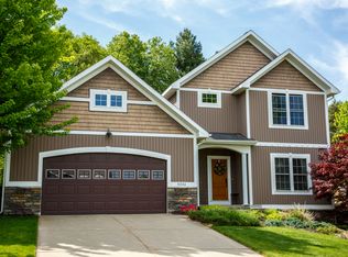 5334 Stevendale Dr, Hudsonville, MI 49426