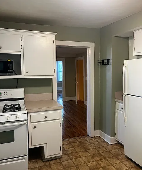 kitchen to dining and living rooms