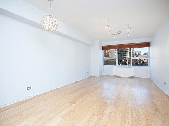 5th image of 404 E 79th St APT 5F