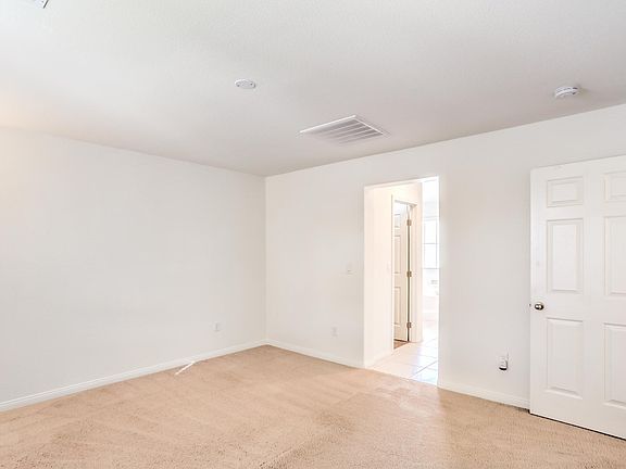4th image of 4933 Lawrence St