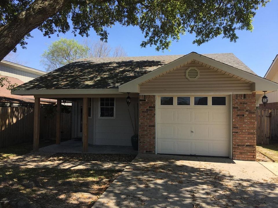 2nd image of 102 Anastasie Dr