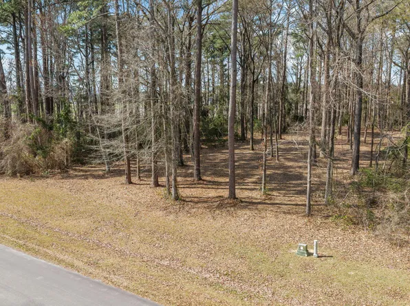 16 Winfield Lane, Pinetown, NC 27865