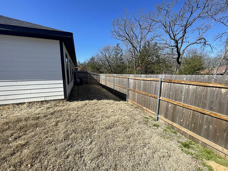1215 Oak Dr #103 — Photo 30