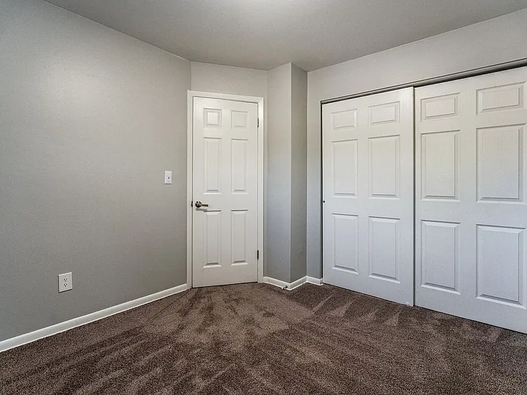 656 Riverview Dr #B — Photo 10