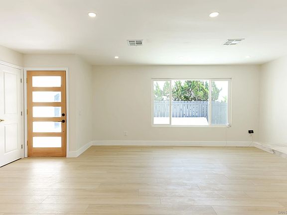 5th image of 8030 Columbus St