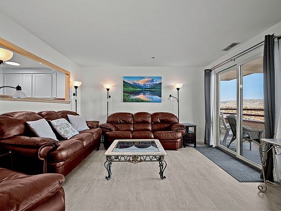 4th image of 1111 Horizon Dr APT 804