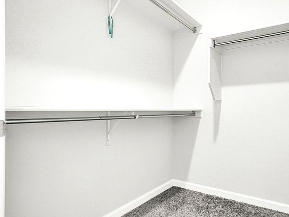 4th image of 1072 Haper Ct