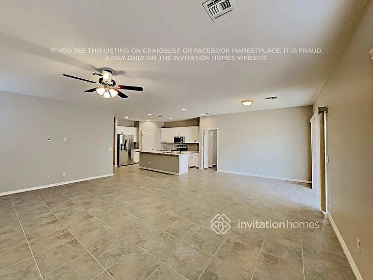 2702 E Omega Dr — Photo 5