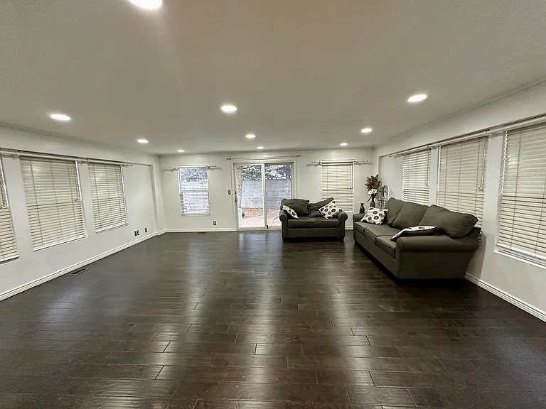 3560 S Cochise Dr — Photo 3