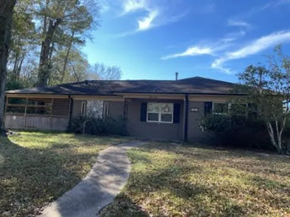 103 East St, Liberty, TX 77575