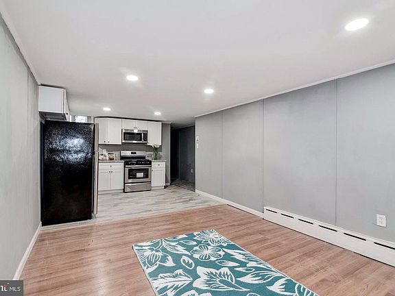 5th image of 6240 Dickens Ave