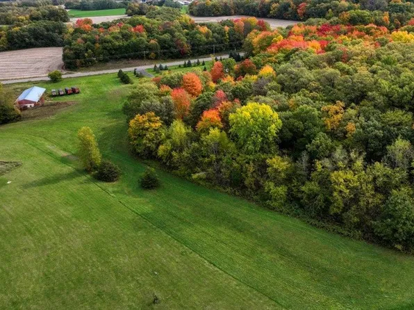 Delmore Rd, Lyndon Station, WI 53944