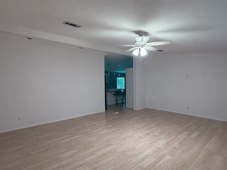 4539 Rose Ln — Photo 13