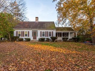 66 Burgess Ave, Rochester, MA 02770