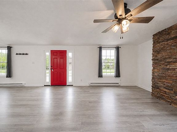 4th image of 410 Wayne St