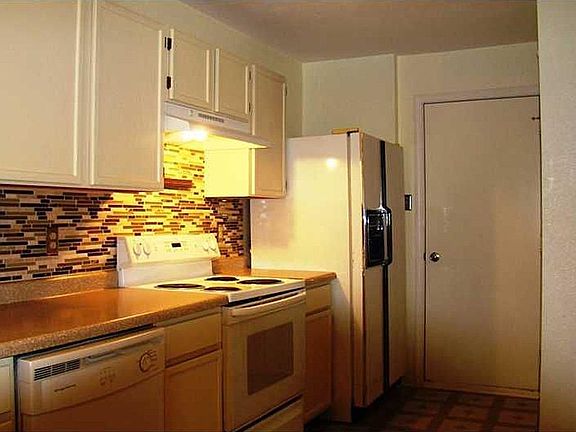 4th image of 16699 Aulton Dr