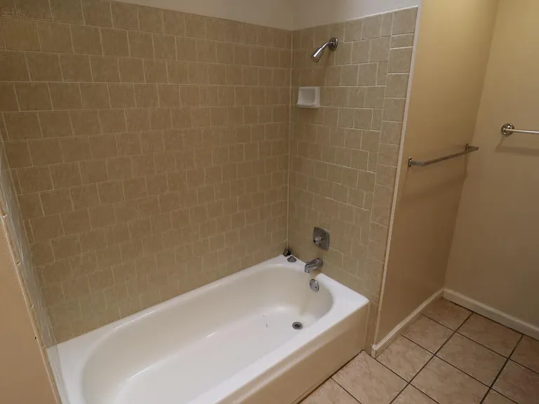160 W Portland Ave — Photo 11