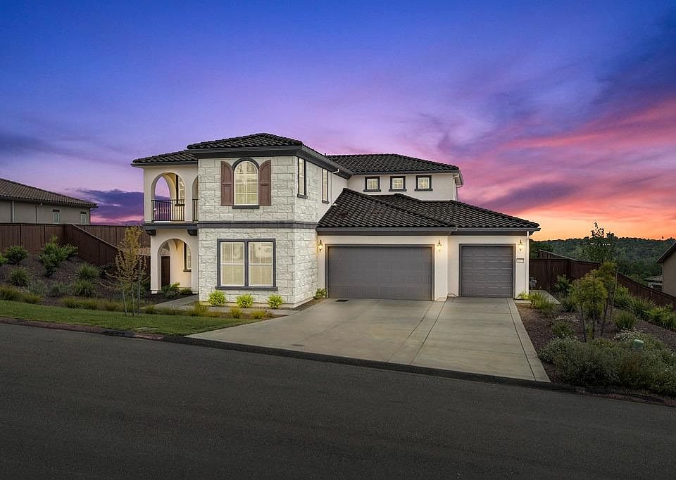 1st image of 8177 Benevento Dr