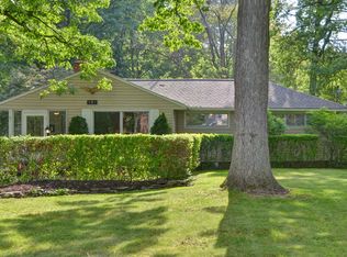 814 Dover Center Rd, Westlake, OH 44145