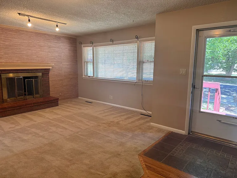 3131 W Platte Ave — Photo 3