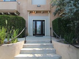 6714 Balboa Blvd, Van Nuys, CA