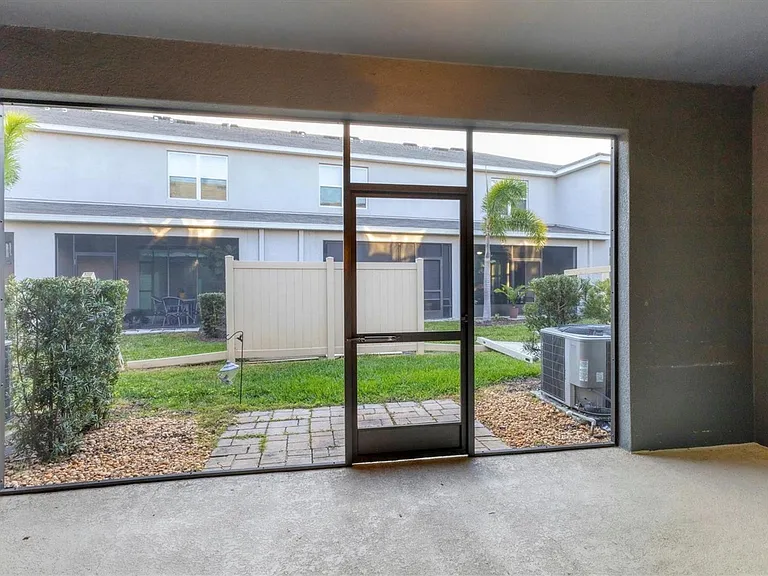 8647 Stargazer St — Photo 33