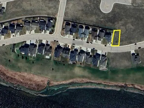 3611 Lakeshore Dr, Bonnyville, AB T9N 0E9