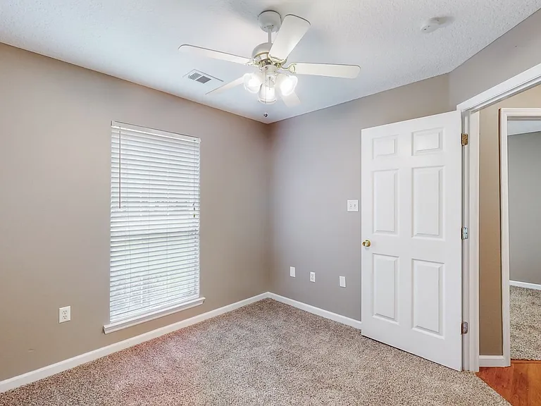 145 Hope Creek Dr — Photo 14