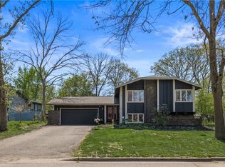 1302 Birch Dr, Hudson, WI 54016