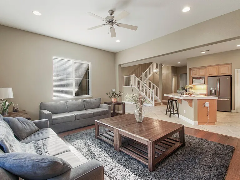 4352 Middlefield Dr — Photo 16