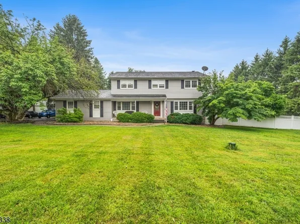 1 Oak Grove Rd, Raritan Twp., NJ 08822