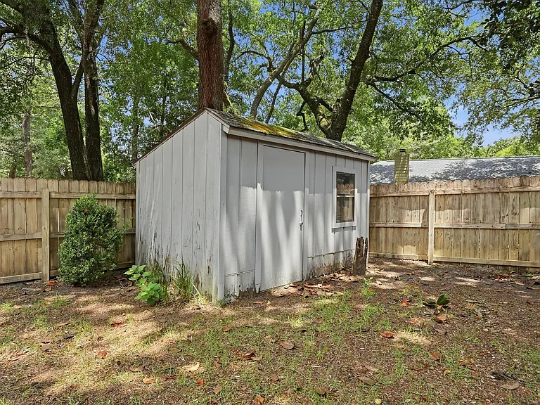 519 Matthew St — Photo 48