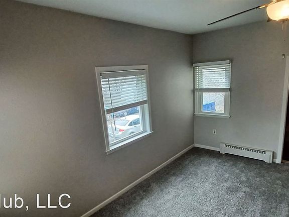 4th image of 578 Smith Ave S #1