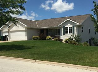 3180 Olde Hickory Trl, Green Bay, WI 54313